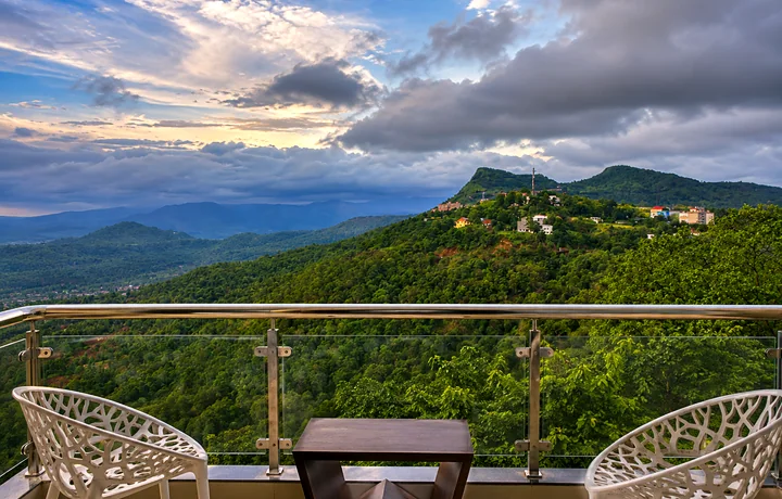 Sunset Point in the Saputara region